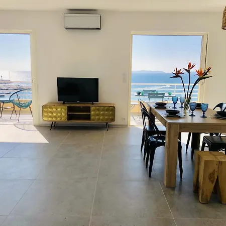 T3 Front De Dernier Etage Vue Petit Havre De Paix Pour Vos Emplacement Unique Vue Panoramique A 180 Degres Pour Ce T3 En Face De La Front De Vue Sur Les Iles 5 Et Dernier Etage Avec Ascenseur Διαμέρισμα Le Lavandou